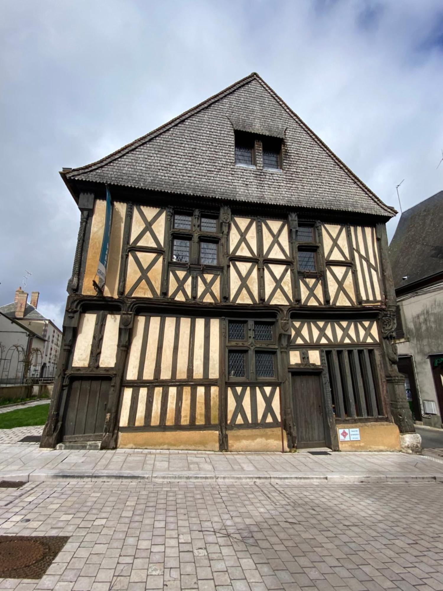 La Cabane Aubigny sur Nere Bagian luar foto